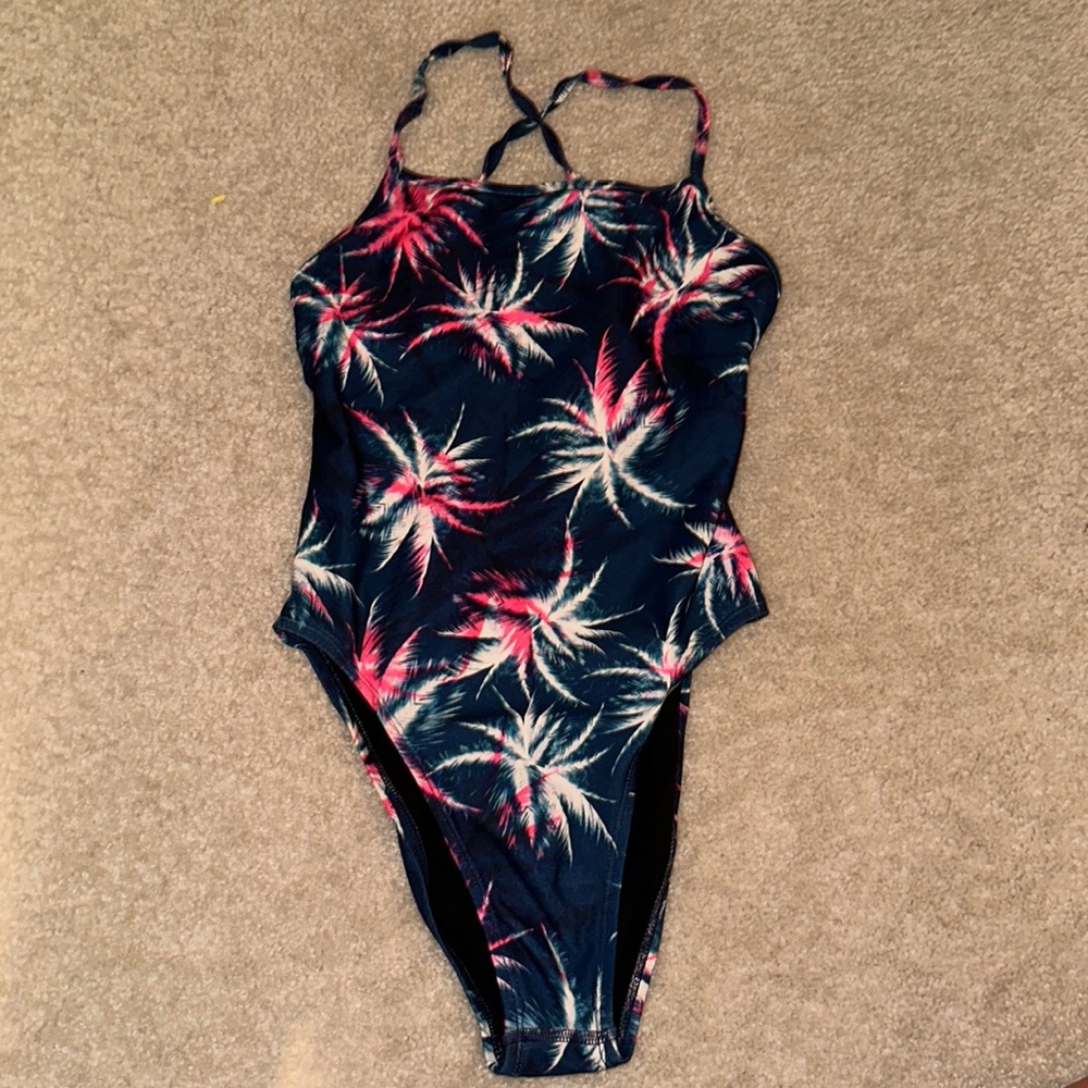 Jolyn Dayno II Onesie Size 28